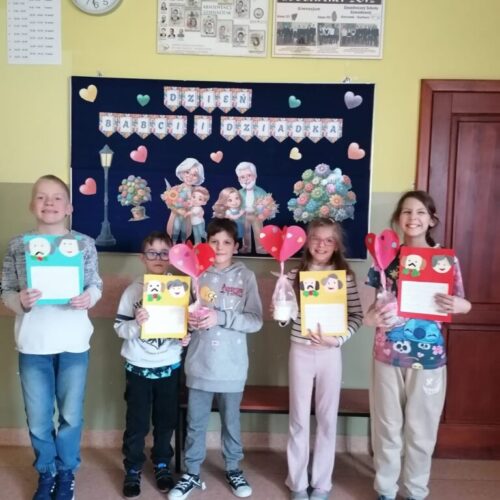 DZIEŃ BABCI I DZIADKA