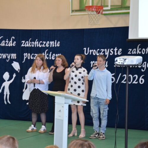 UROCZYSTE ZAKOŃCZENIE ROKU SZKOLNEGO UROCZYSTE ZAKOŃCZENIE ROKU SZKOLNEGO